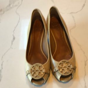 Tory Burch sally peep toe 3 inch heel size 9